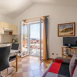 Διαμέρισμα Family-friendly With Swimming Pool - 16509