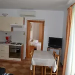Διαμέρισμα Family-friendly With Swimming Pool - 16509 *